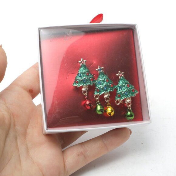 Christmas Tree Metal Brooch Holidays Festive Bells Green Red Gold Yellow NEW - Picture 3 of 7
